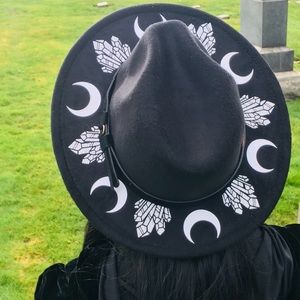 Witchwood bags VEGAN FELT HAT - MOONS & CRYSTALS